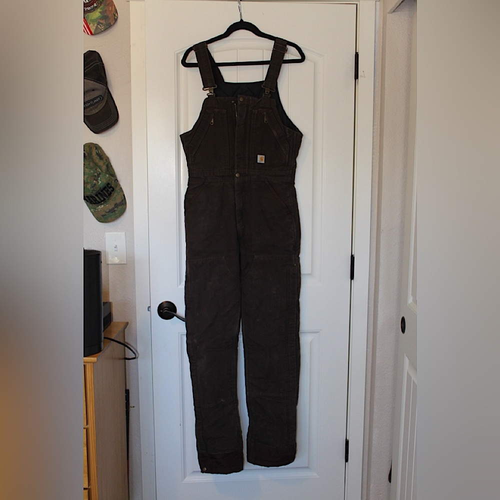 ‼️SOLD‼️Brown Carhartt women’s insulated bib overalls